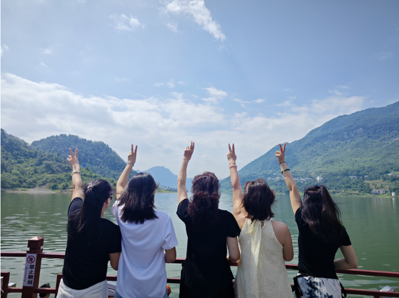 金种源大家庭-麻辣烫之旅