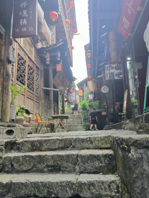 金种源大家庭-麻辣烫之旅