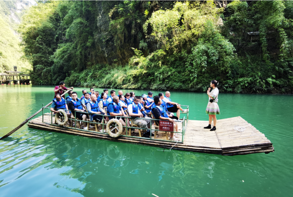 金种源大家庭-麻辣烫之旅