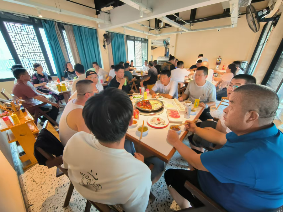 金种源大家庭-麻辣烫之旅